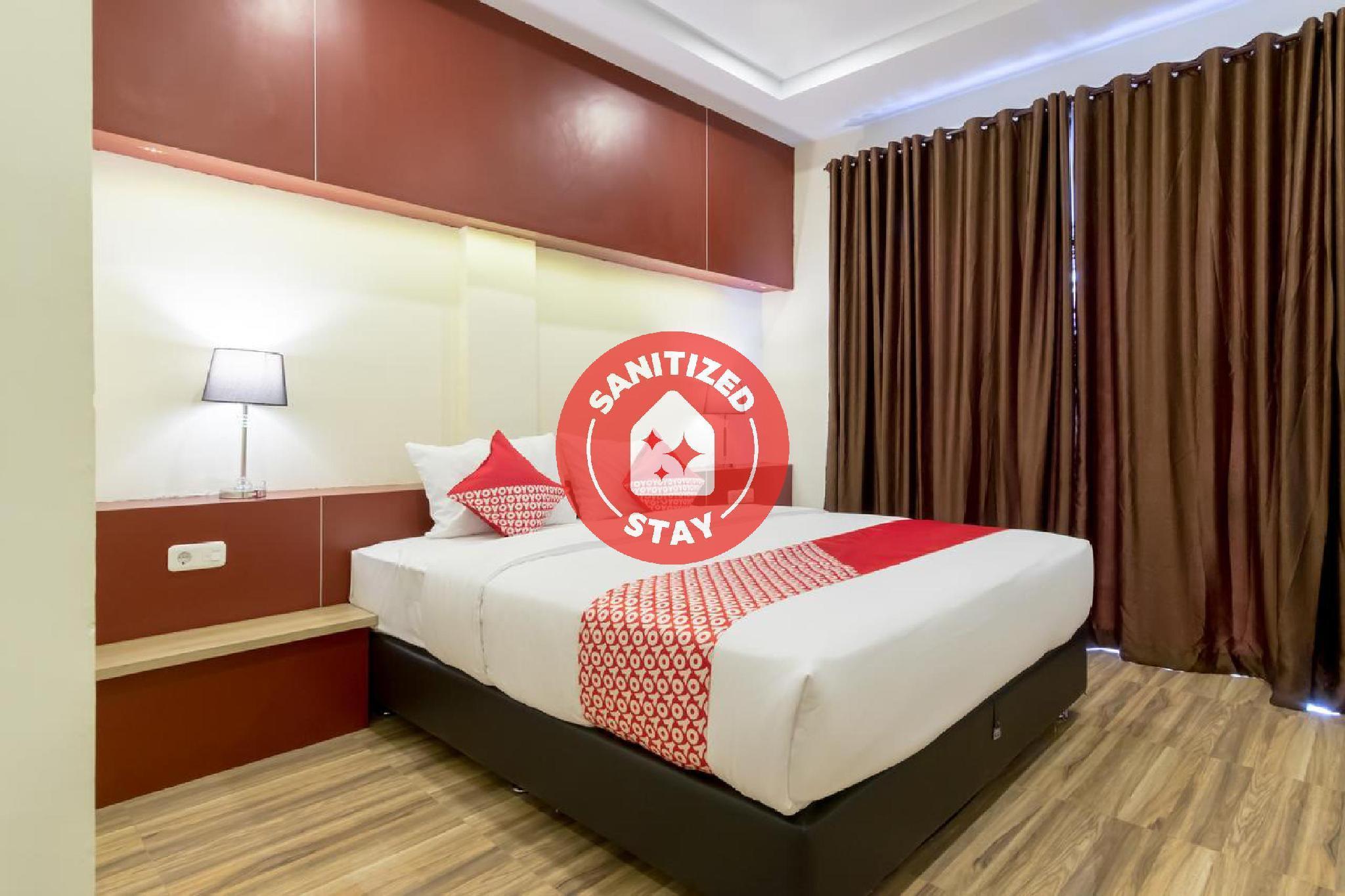 OYO 727 Merlion Hotel Medan Esterno foto